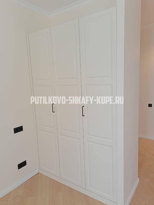 Распашные шкафы Путилково
